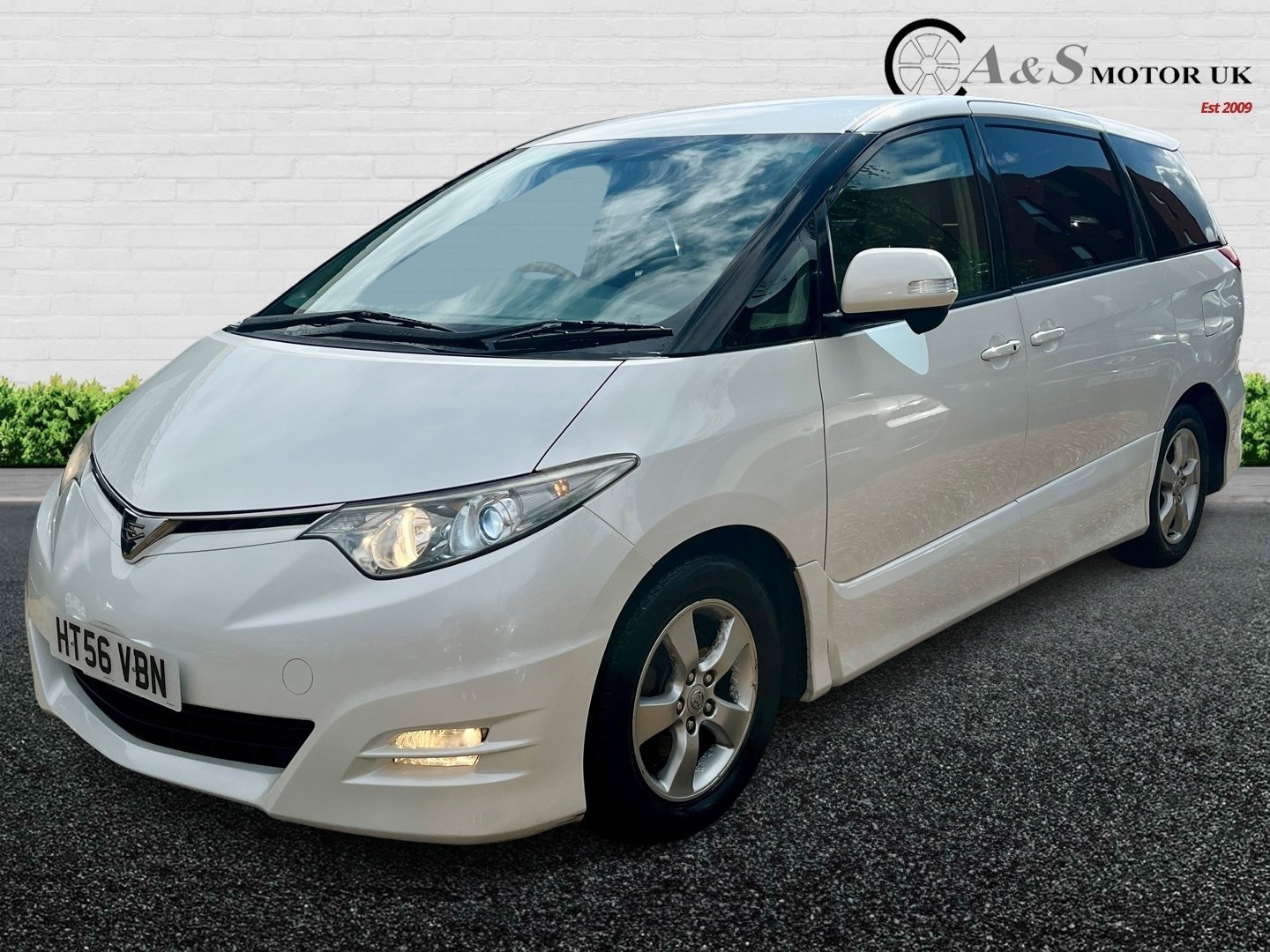 Used Toyota Estima 2015 for sale - 77423526: Photo 1