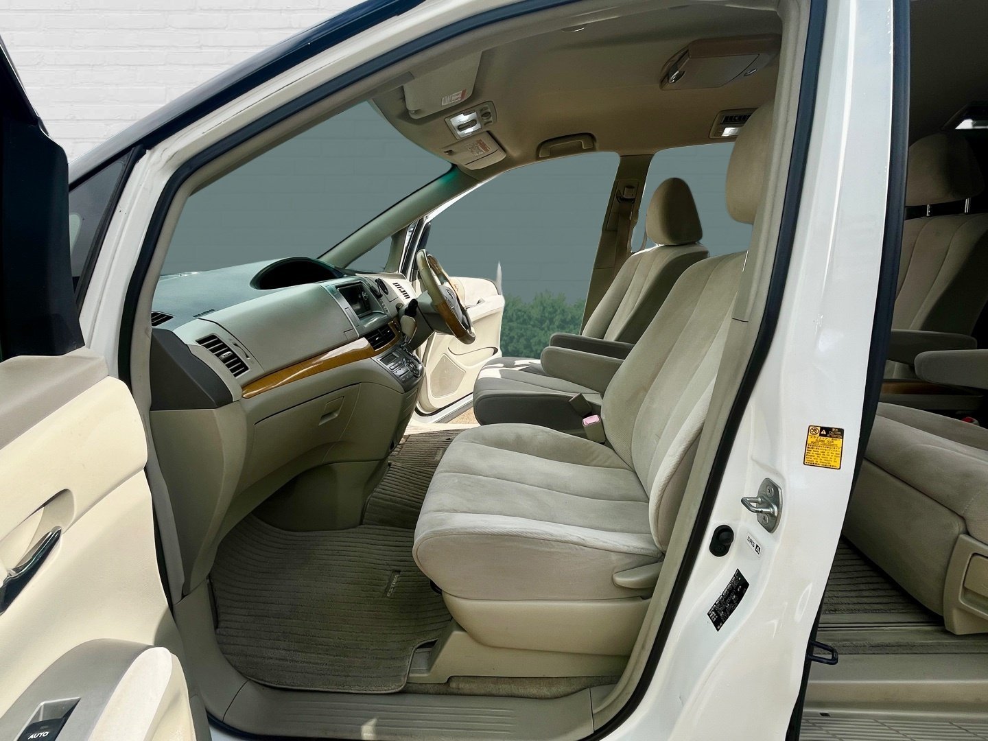 Used Toyota Estima 2015 for sale - 77423526: Photo 14