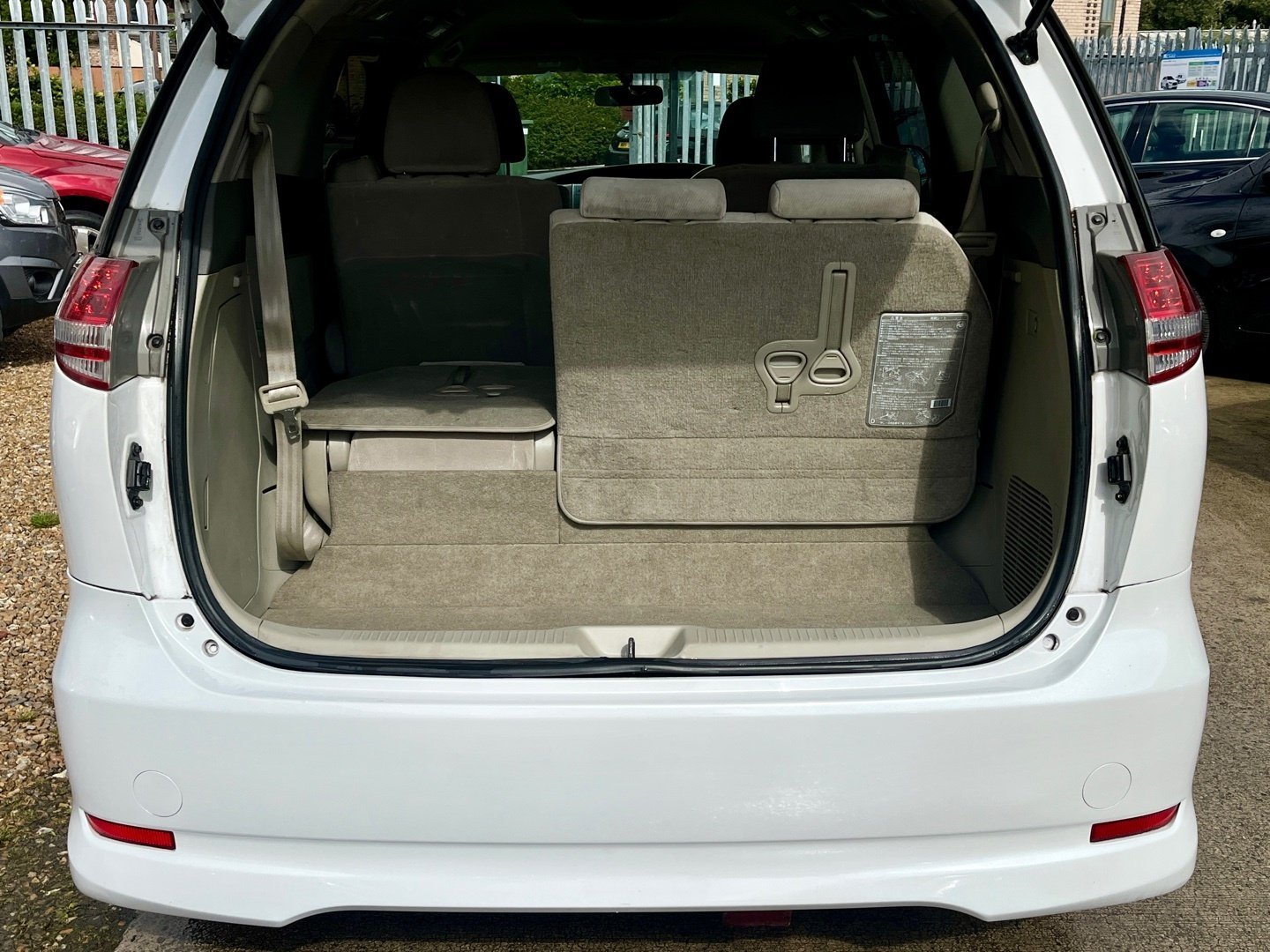 Used Toyota Estima 2015 for sale - 77423526: Photo 21