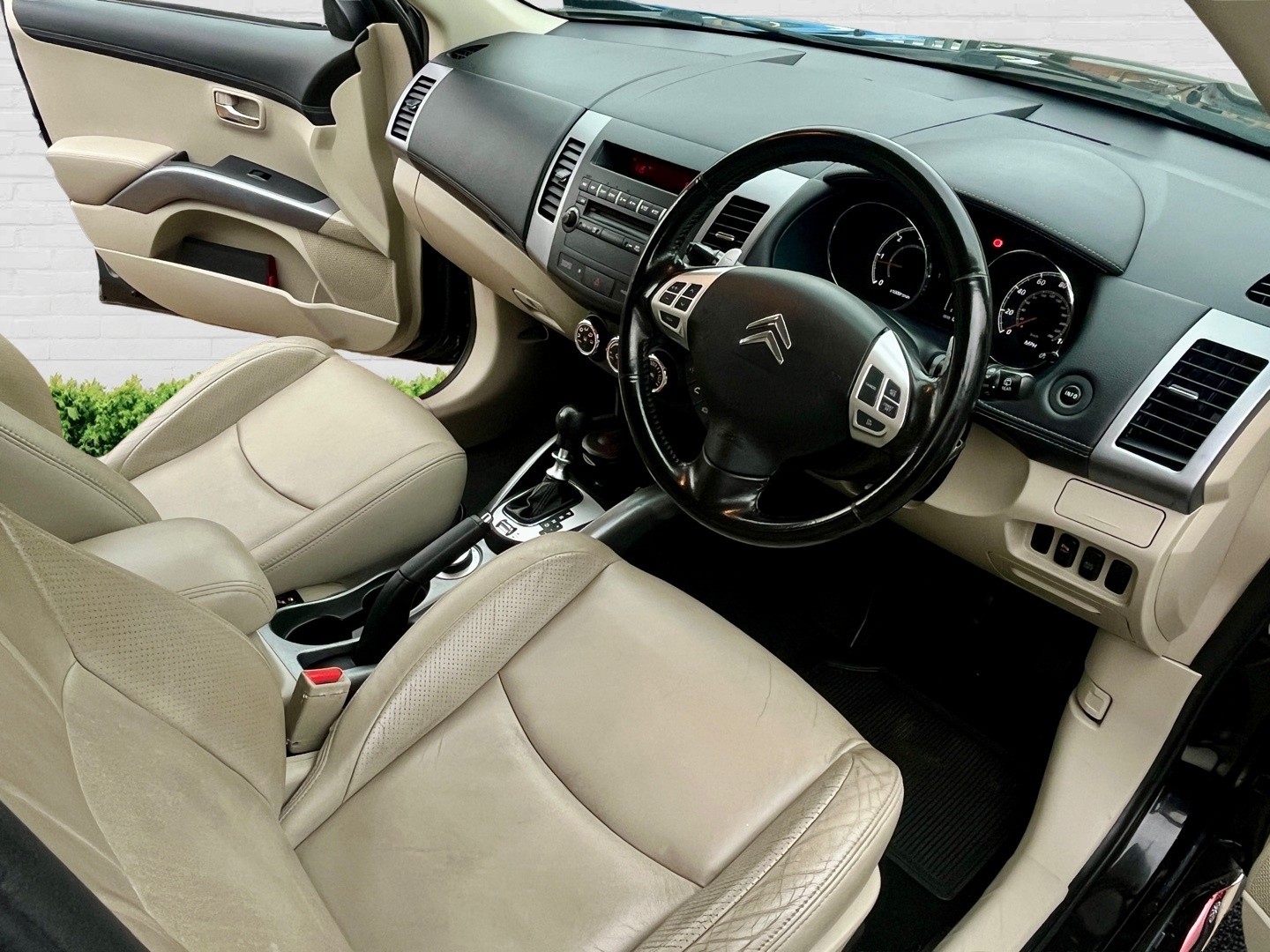 Used Citroen C-Crosser 2010 for sale - 76547885: Photo 12