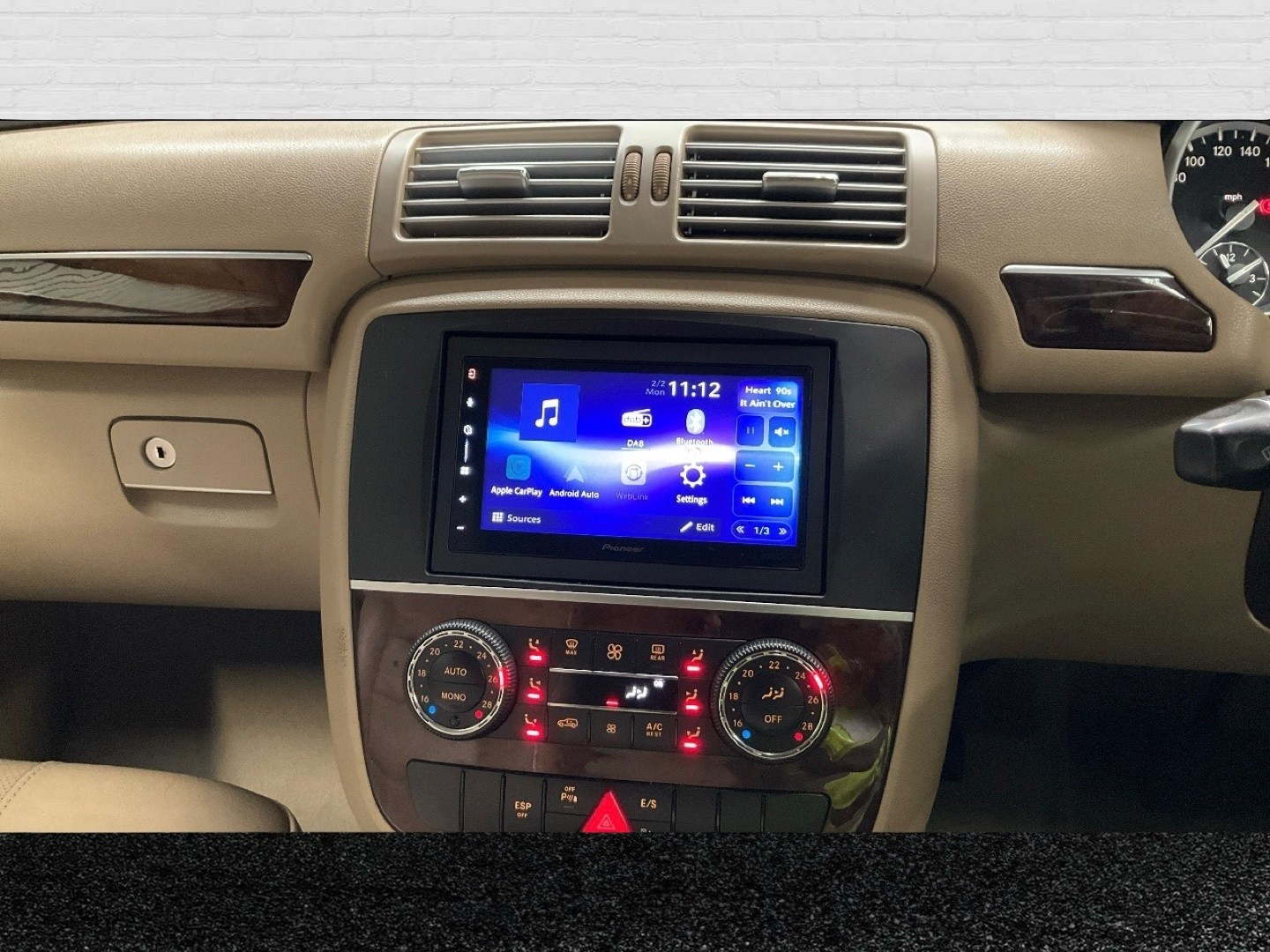 Used Mercedes-Benz R Class 2021 for sale - 77465633: Photo 8