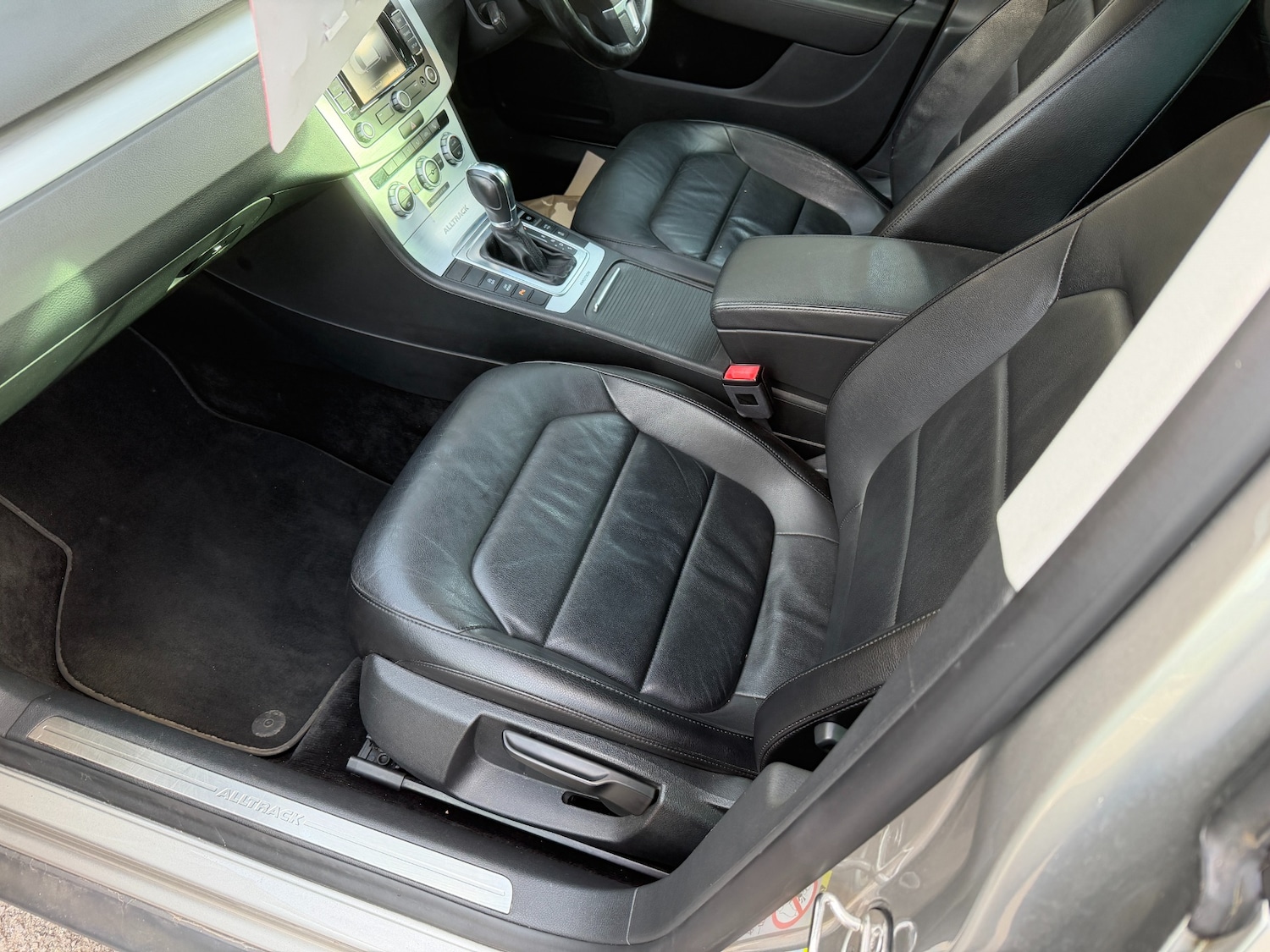 Used Volkswagen Passat 2013 for sale - 78108832: Photo 16