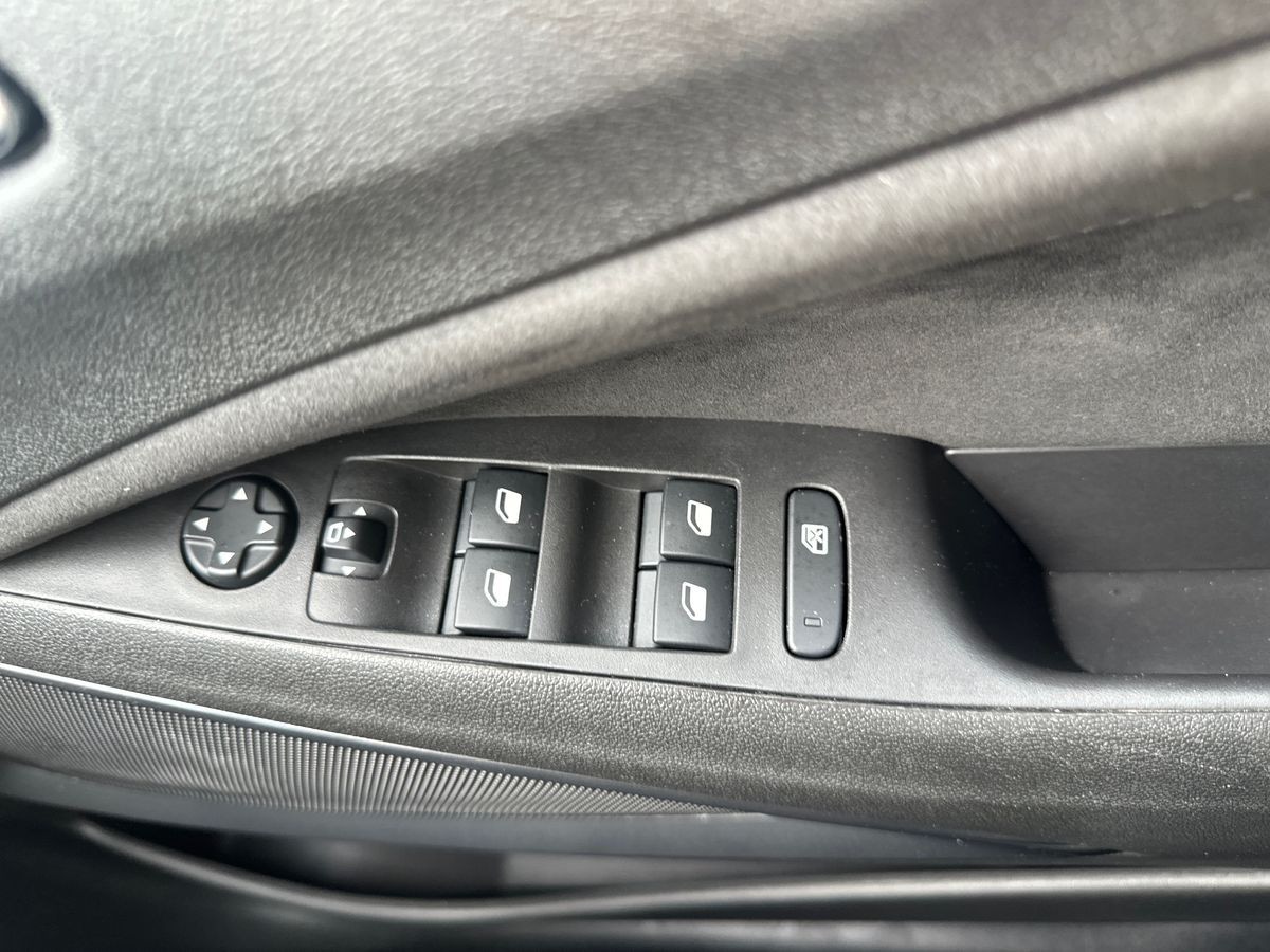 Used Vauxhall Crossland 2023 for sale - 76070624: Photo 13