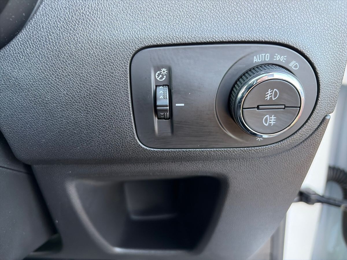 Used Vauxhall Crossland 2022 for sale - 77342959: Photo 33