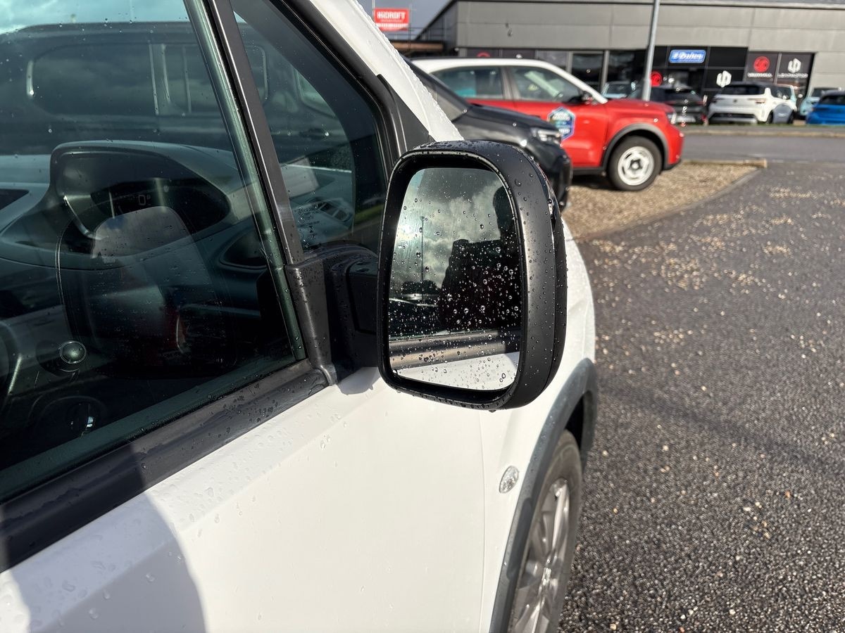 Used Peugeot Rifter 2022 for sale - 76606102: Photo 31