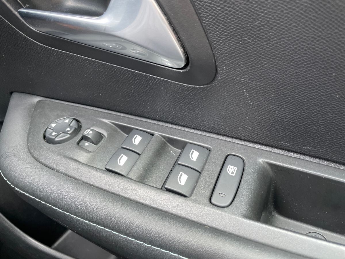 Used Peugeot 208 2022 for sale - 76455698: Photo 13