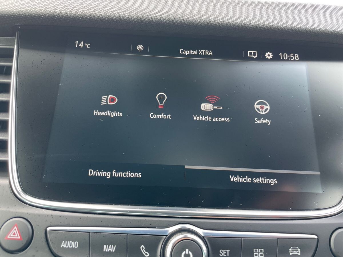 Used Vauxhall Crossland 2022 for sale - 75976209: Photo 31