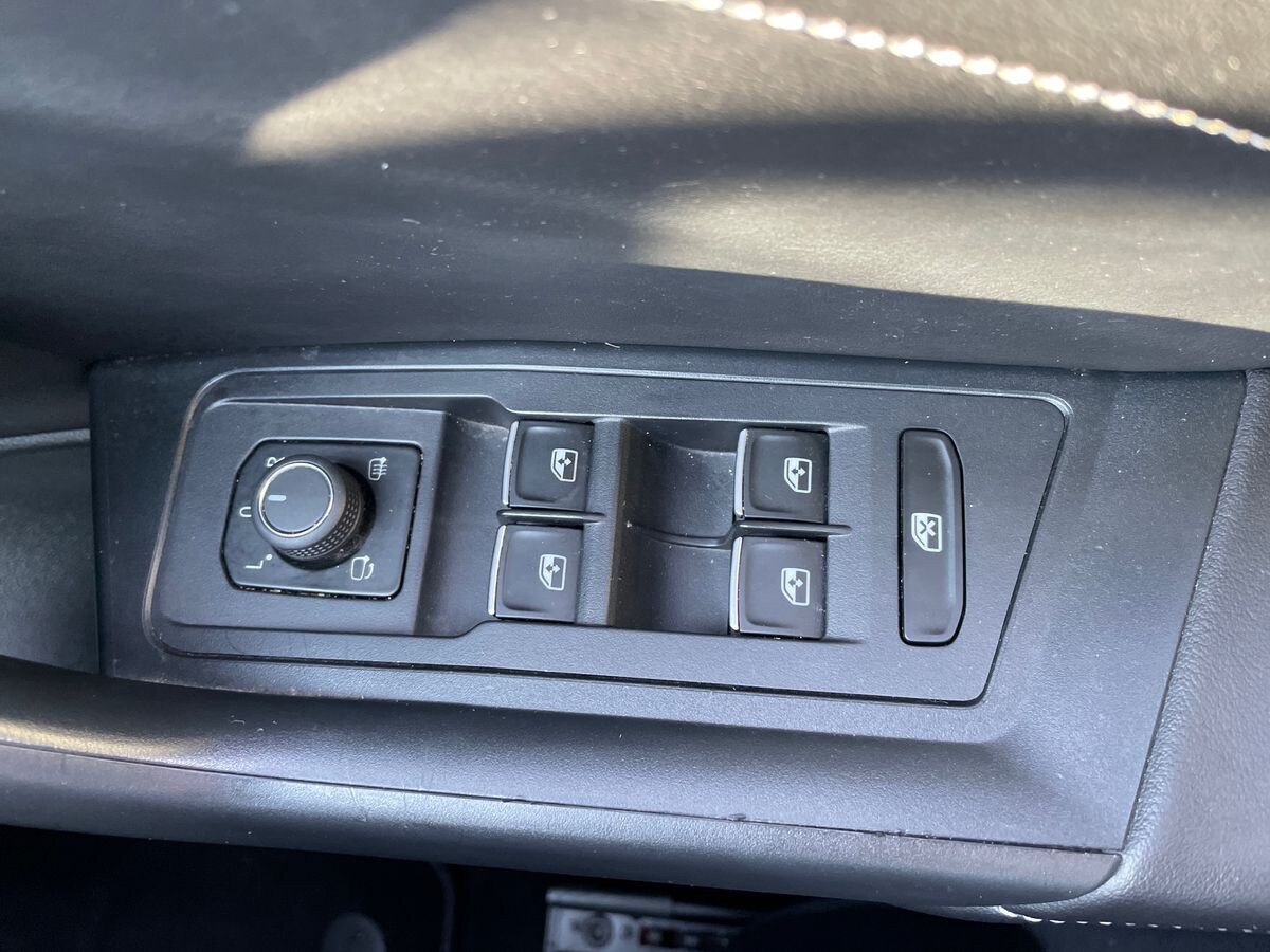 Used Volkswagen T-Roc 2023 for sale - 77906962: Photo 14