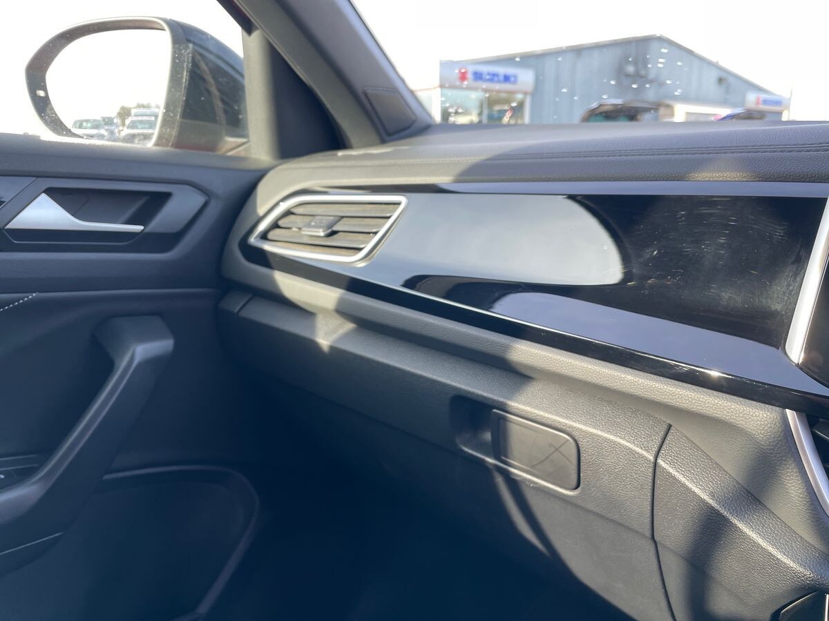 Used Volkswagen T-Roc 2023 for sale - 77906962: Photo 25