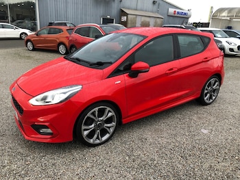 Used Ford Fiesta 2018 for sale - 77569999: Photo