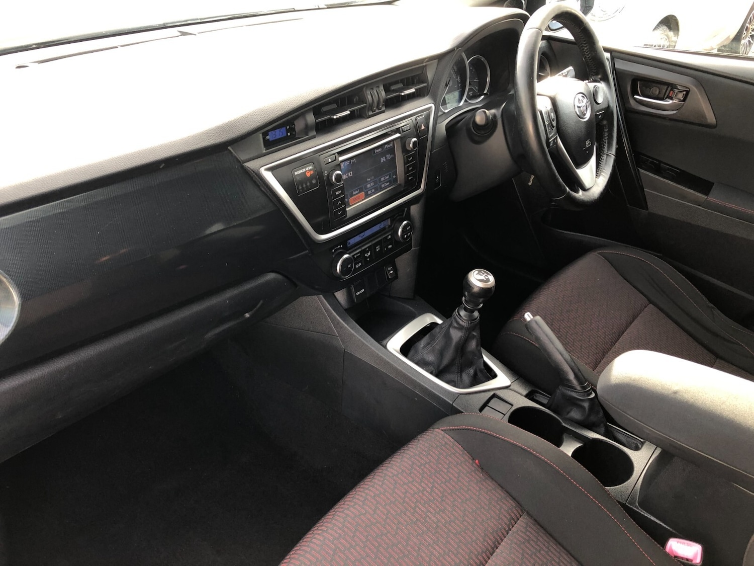 Used Toyota Auris 2013 for sale - 76575231: Photo 14