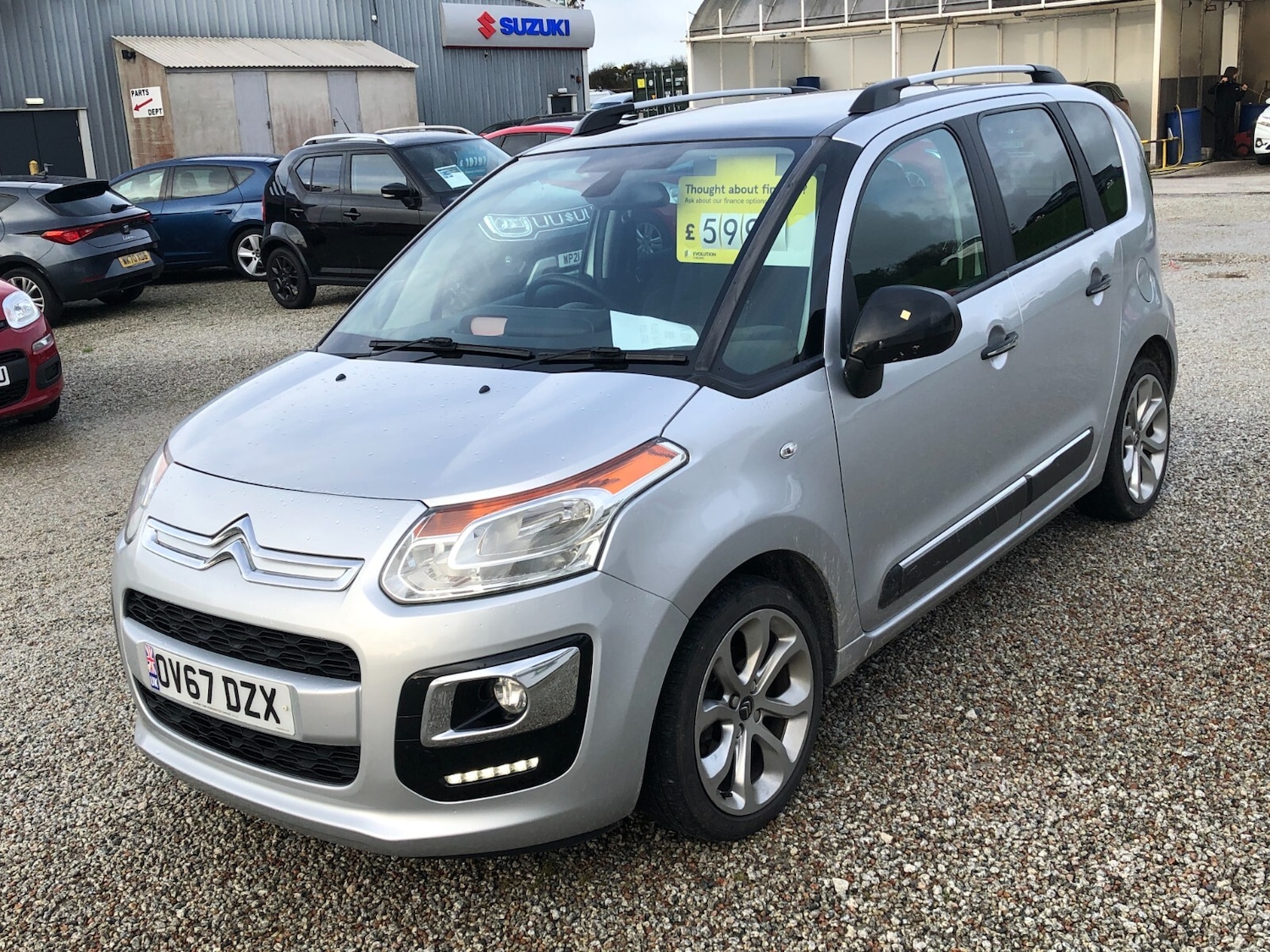 Used Citroen C3 Picasso 2017 for sale - 77526189: Photo 2