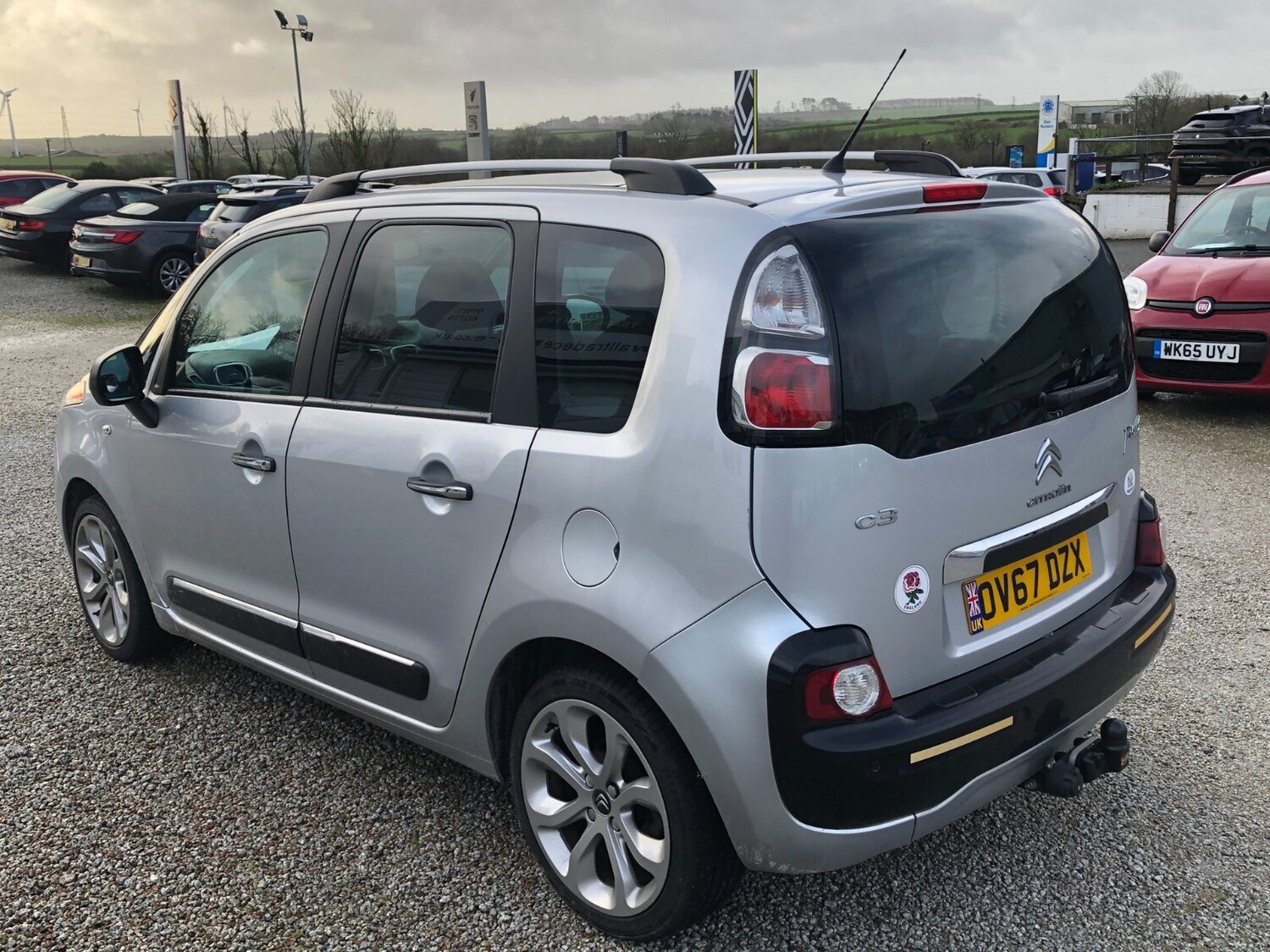Used Citroen C3 Picasso 2017 for sale - 77526189: Photo 3