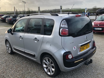 Used Citroen C3 Picasso 2017 for sale - 77526189: Photo