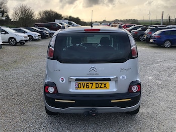 Used Citroen C3 Picasso 2017 for sale - 77526189: Photo