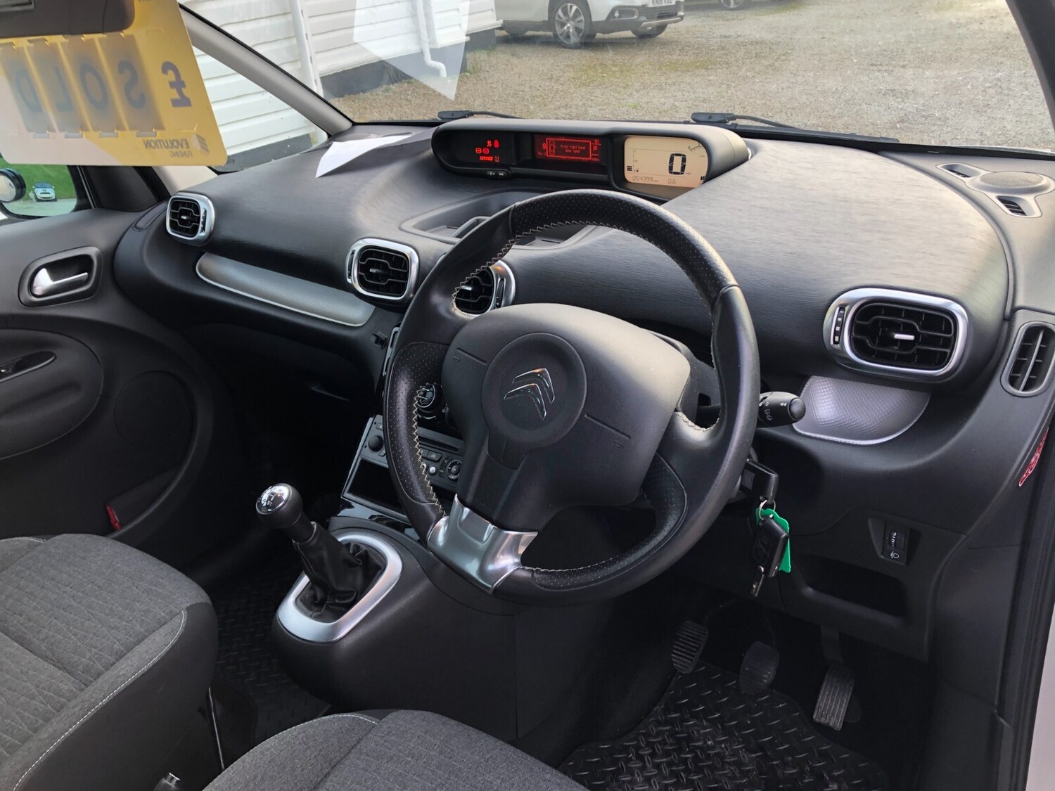 Used Citroen C3 Picasso 2017 for sale - 77526189: Photo 7