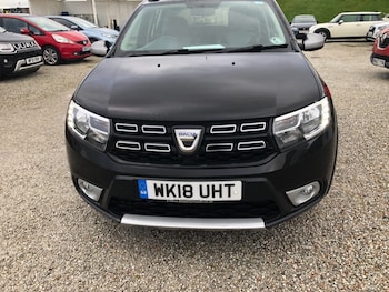 Used Dacia Sandero Stepway 2018 for sale - 77420446: Photo