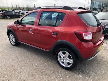 Used Dacia Sandero Stepway 2016 for sale - 77841502: Photo