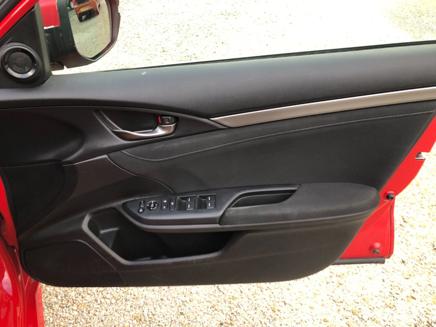 Used Honda Civic 2018 for sale - 77346832: Photo 18