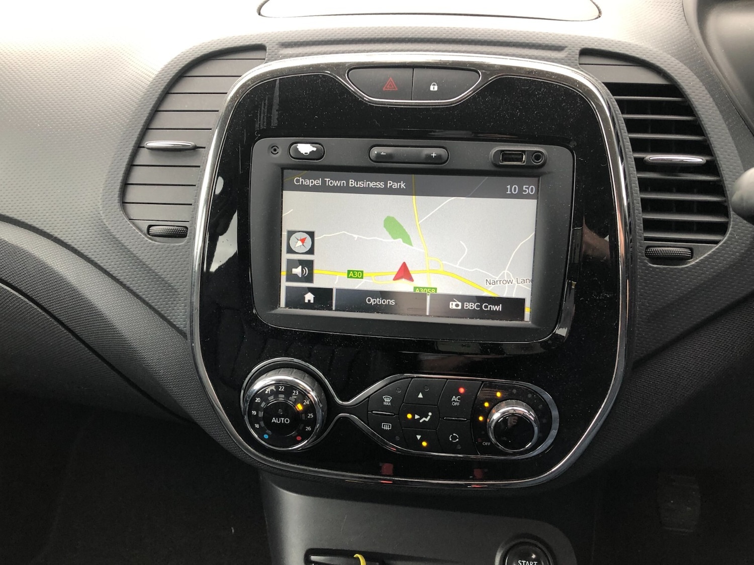 Used Renault Captur 2013 for sale - 76404698: Photo 8