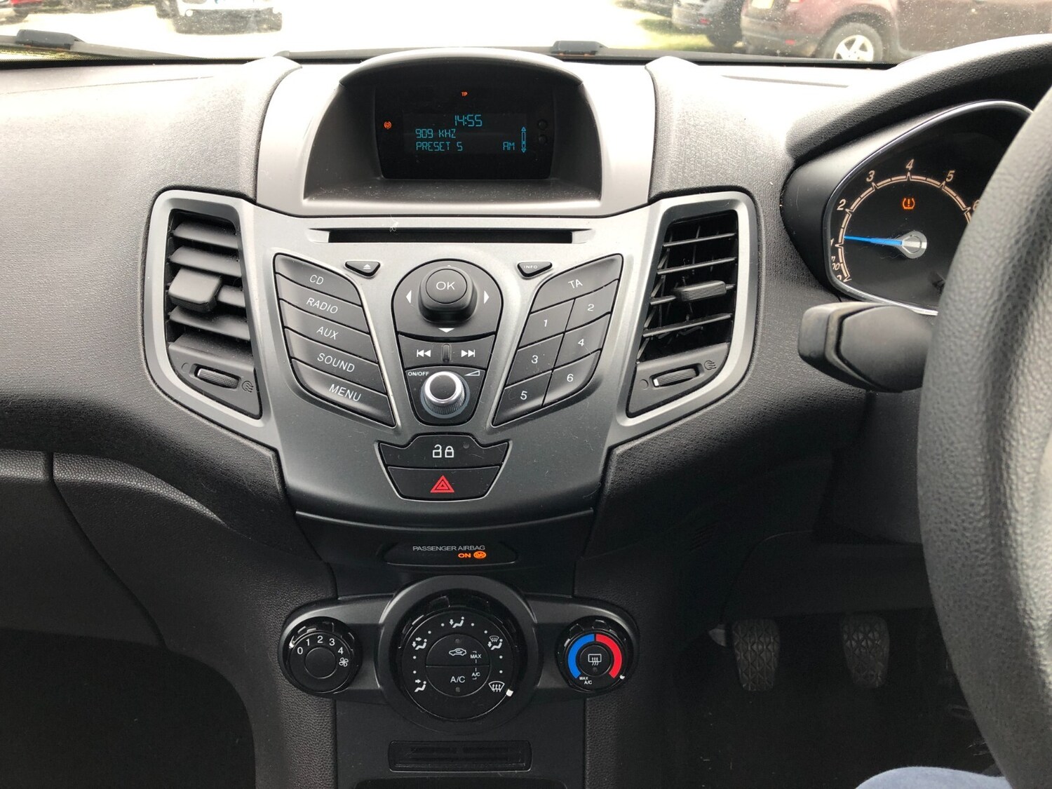 Used Ford Fiesta 2014 for sale - 77826500: Photo 8