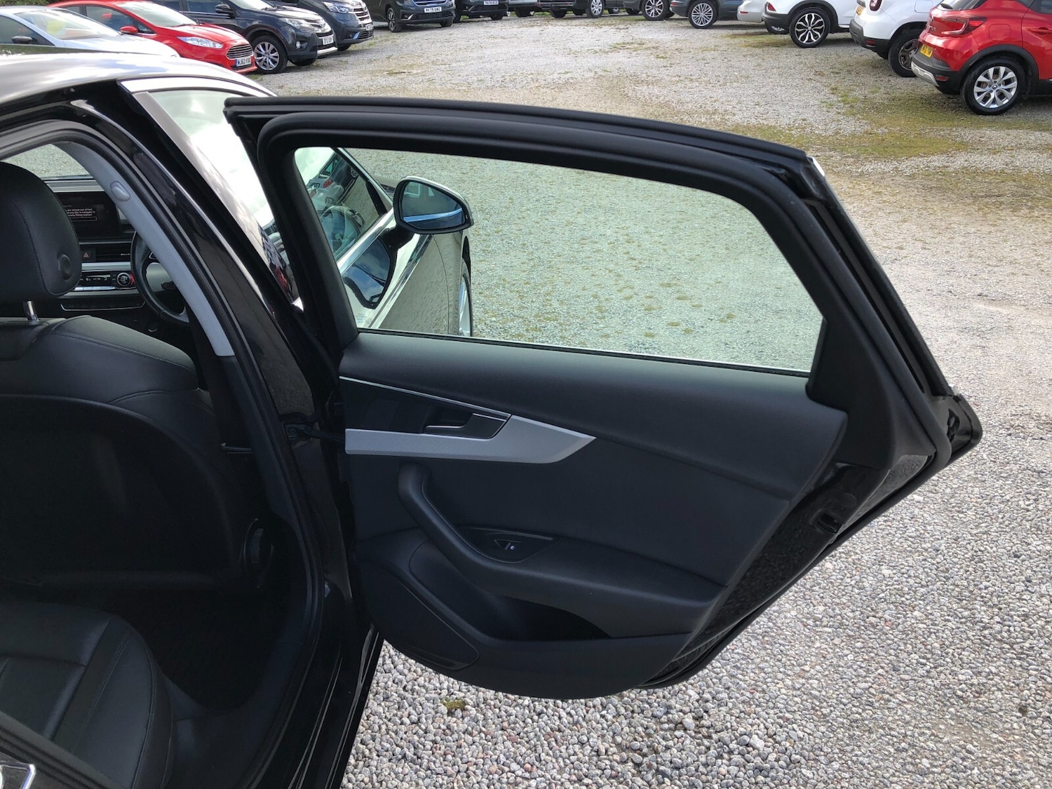 Used Audi A4 2018 for sale - 77339339: Photo 12