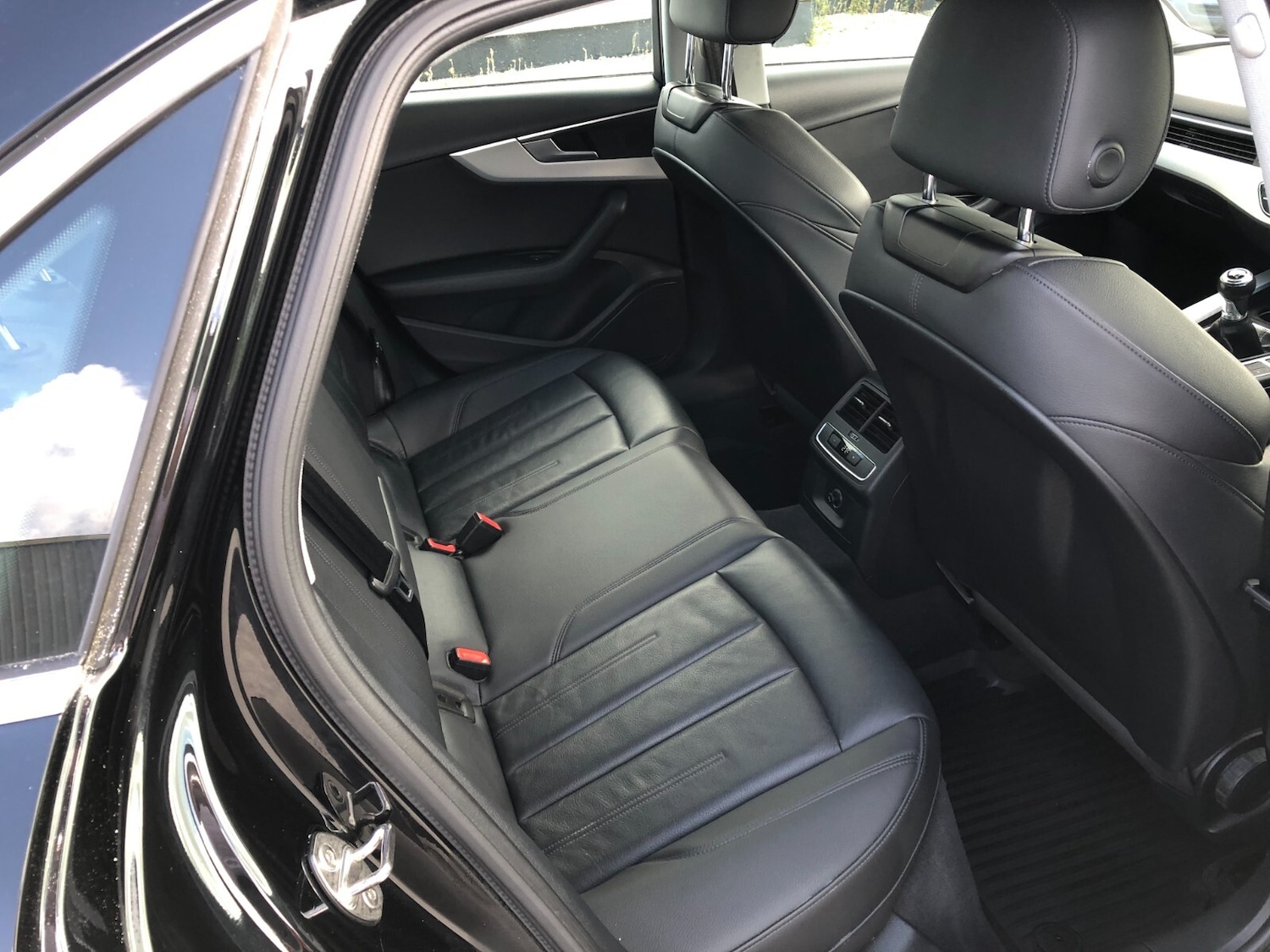 Used Audi A4 2018 for sale - 77339339: Photo 18