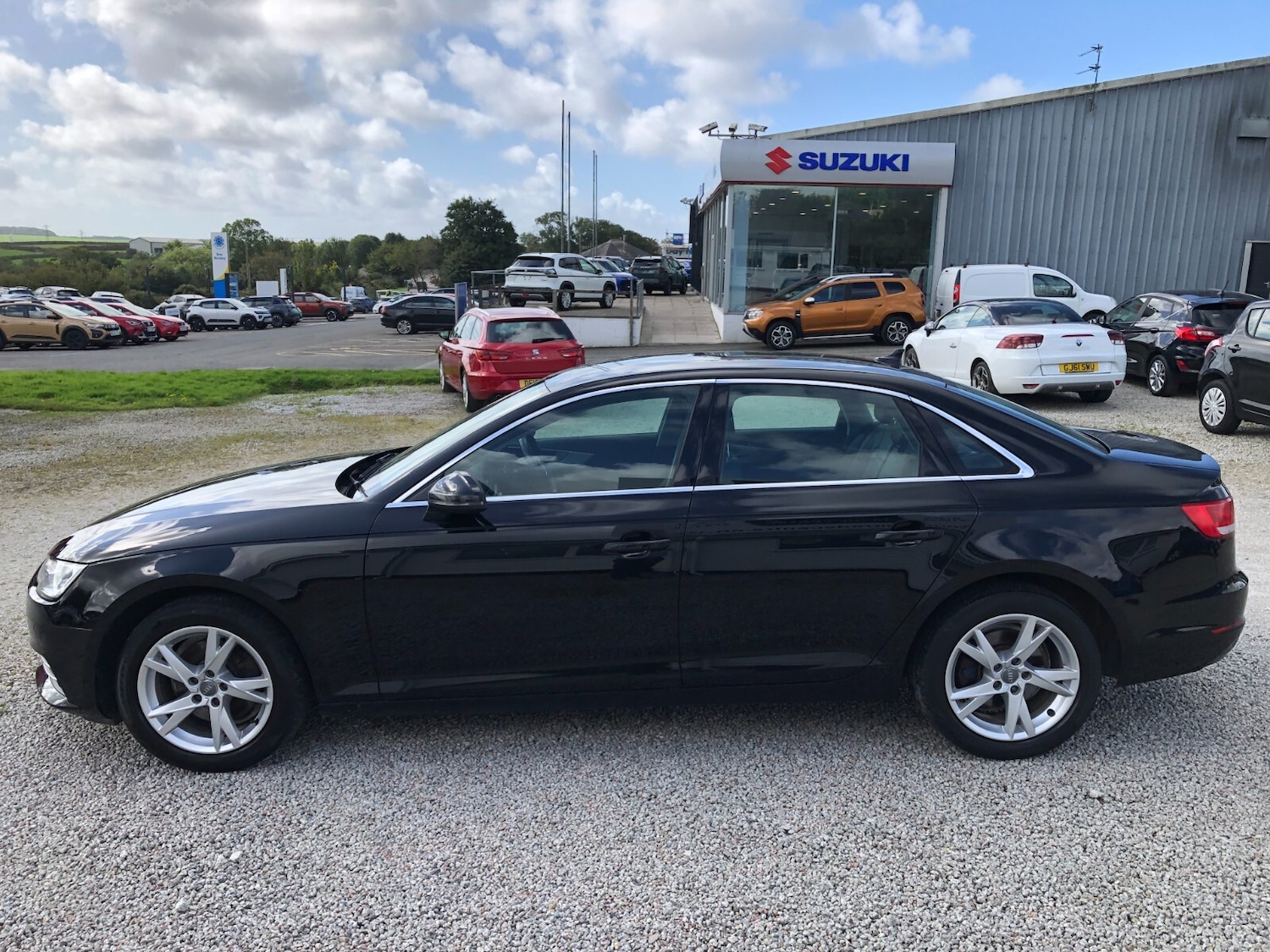 Used Audi A4 2018 for sale - 77339339: Photo 9