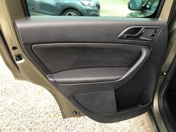 Used Skoda Yeti 2015 for sale - 75734960: Photo 19