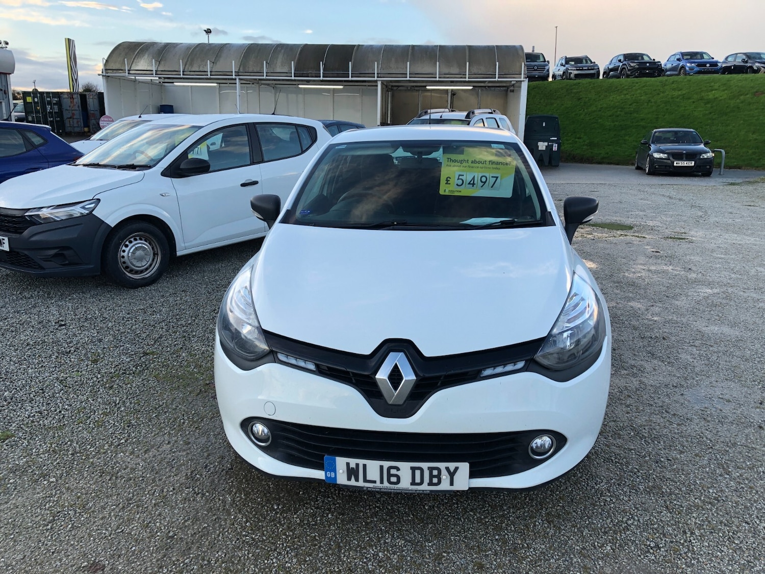 Used Renault Clio 2016 for sale - 76788116: Photo 2