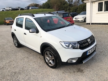 Used Dacia Sandero Stepway 2018 for sale - 76297455: Photo 4