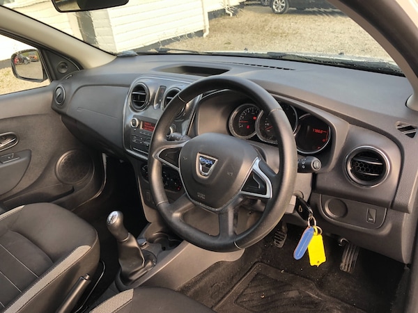 Used Dacia Sandero Stepway 2018 for sale - 76297455: Photo 8
