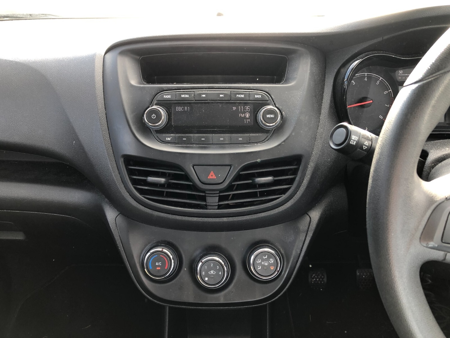 Used Vauxhall Viva 2016 for sale - 77803859: Photo 9