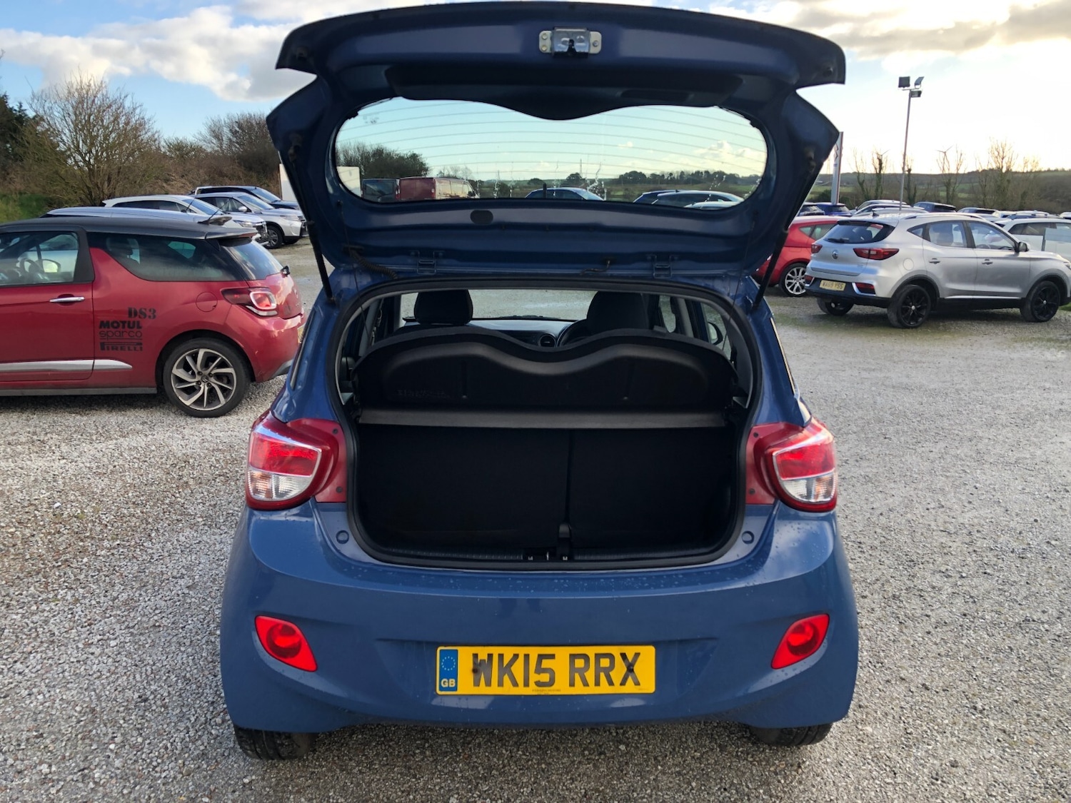 Used Hyundai i10 2015 for sale - 77087564: Photo 8