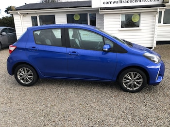 Used Toyota Yaris 2018 for sale - 76684413: Photo