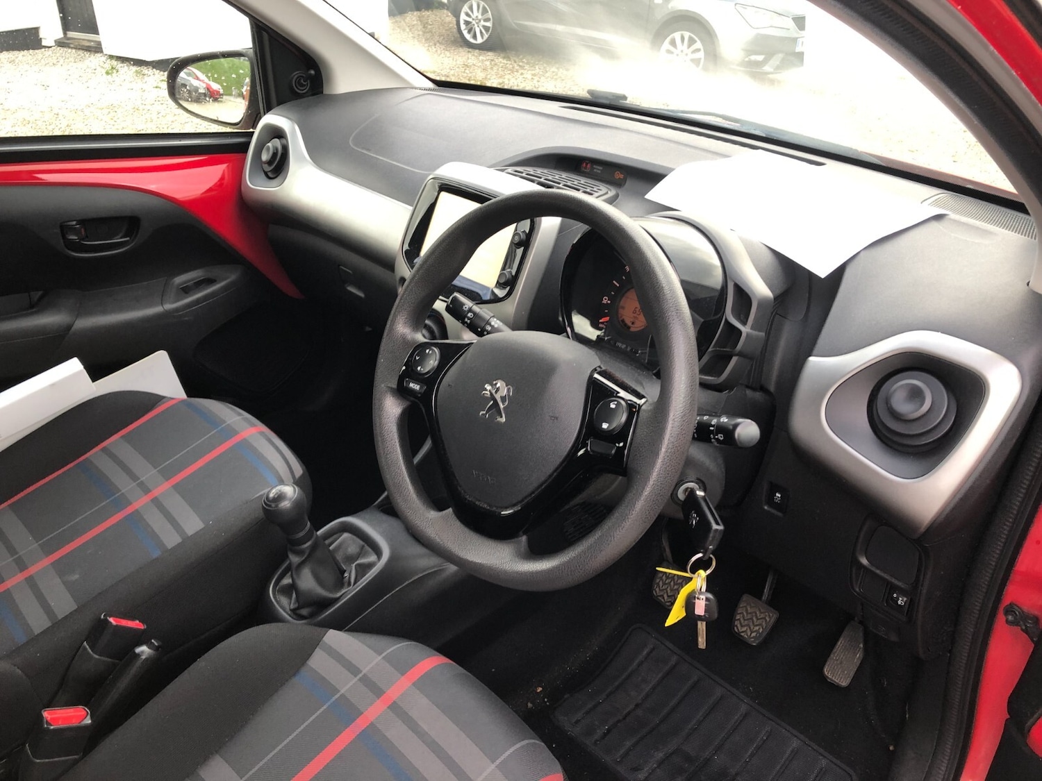 Used Peugeot 108 2015 for sale - 76428181: Photo 7