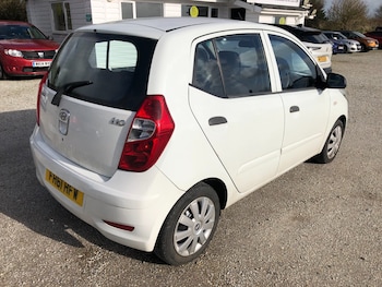 Used Hyundai i10 2012 for sale - 77556884: Photo