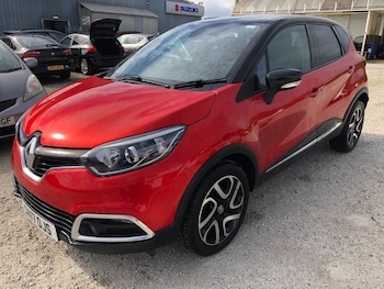 Used Renault Captur 2017 for sale - 76116809: Photo 2