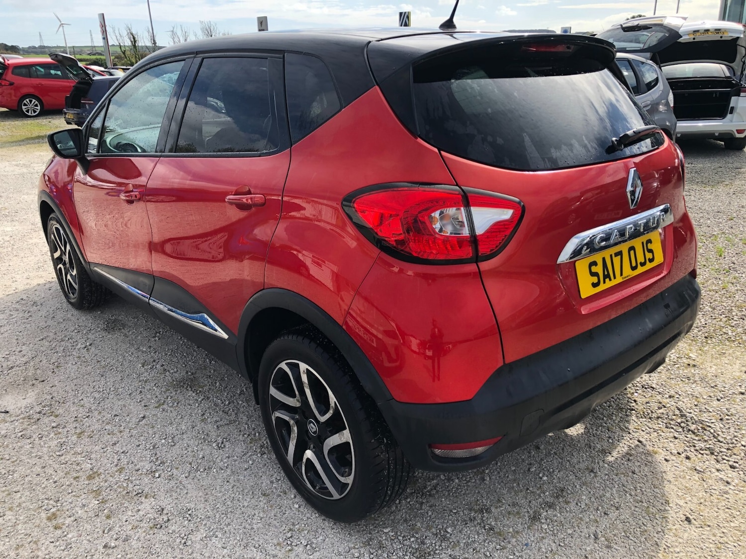 Used Renault Captur 2017 for sale - 76116809: Photo 3