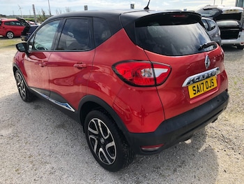 Used Renault Captur 2017 for sale - 76116809: Photo 3