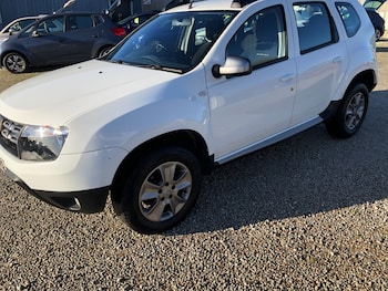 Used Dacia Duster 2015 for sale - 76780232: Photo