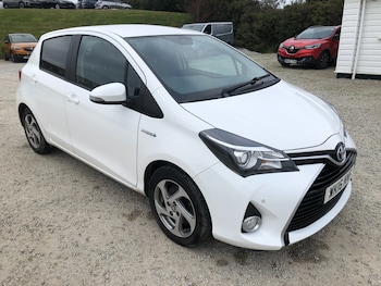 Used Toyota Yaris 2016 for sale - 76289885: Photo 2