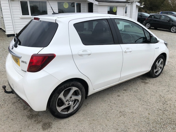 Used Toyota Yaris 2016 for sale - 76289885: Photo 3