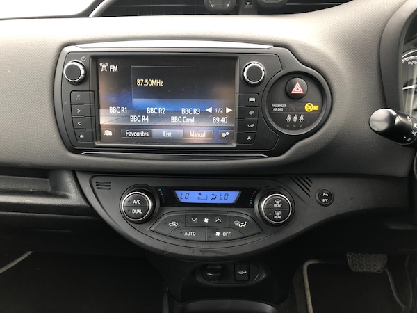 Used Toyota Yaris 2016 for sale - 76289885: Photo 9