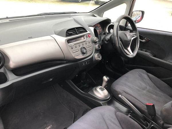 Used Honda Jazz 2010 for sale - 76241750: Photo 15
