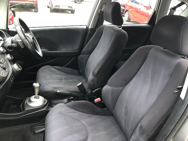 Used Honda Jazz 2010 for sale - 76241750: Photo 16