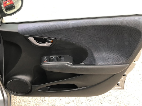 Used Honda Jazz 2010 for sale - 76241750: Photo 19