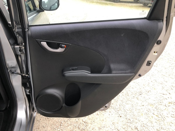 Used Honda Jazz 2010 for sale - 76241750: Photo 21