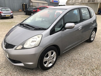 Used Honda Jazz 2010 for sale - 76241750: Photo 2