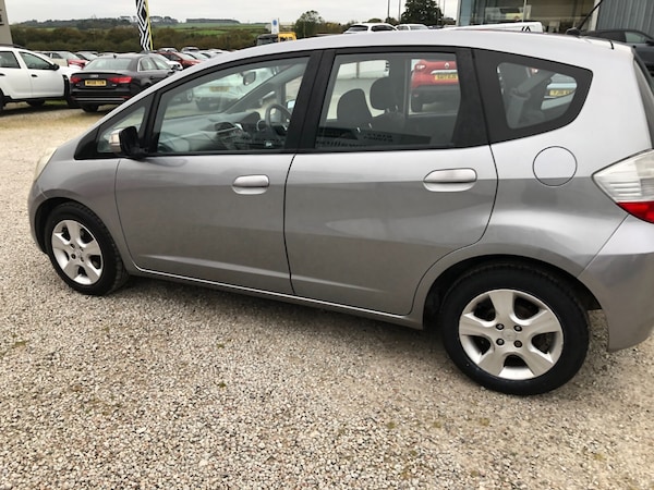 Used Honda Jazz 2010 for sale - 76241750: Photo 5